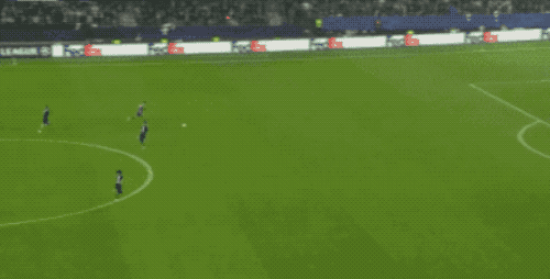 另一名中卫, 赛打进